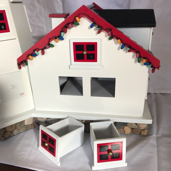 LLBean Lighthouse Advent Calendar - Picture 5 of 6